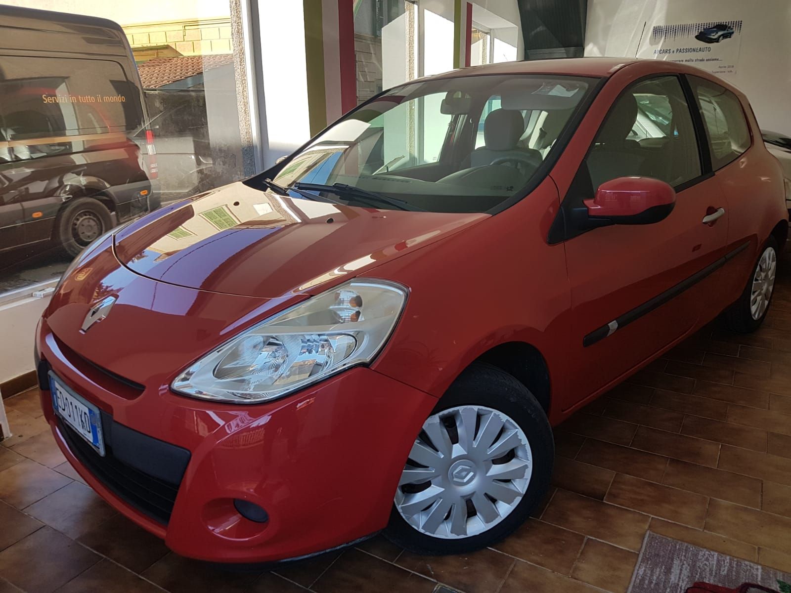 Renault Clio del 2010 1.216v benz-gpl