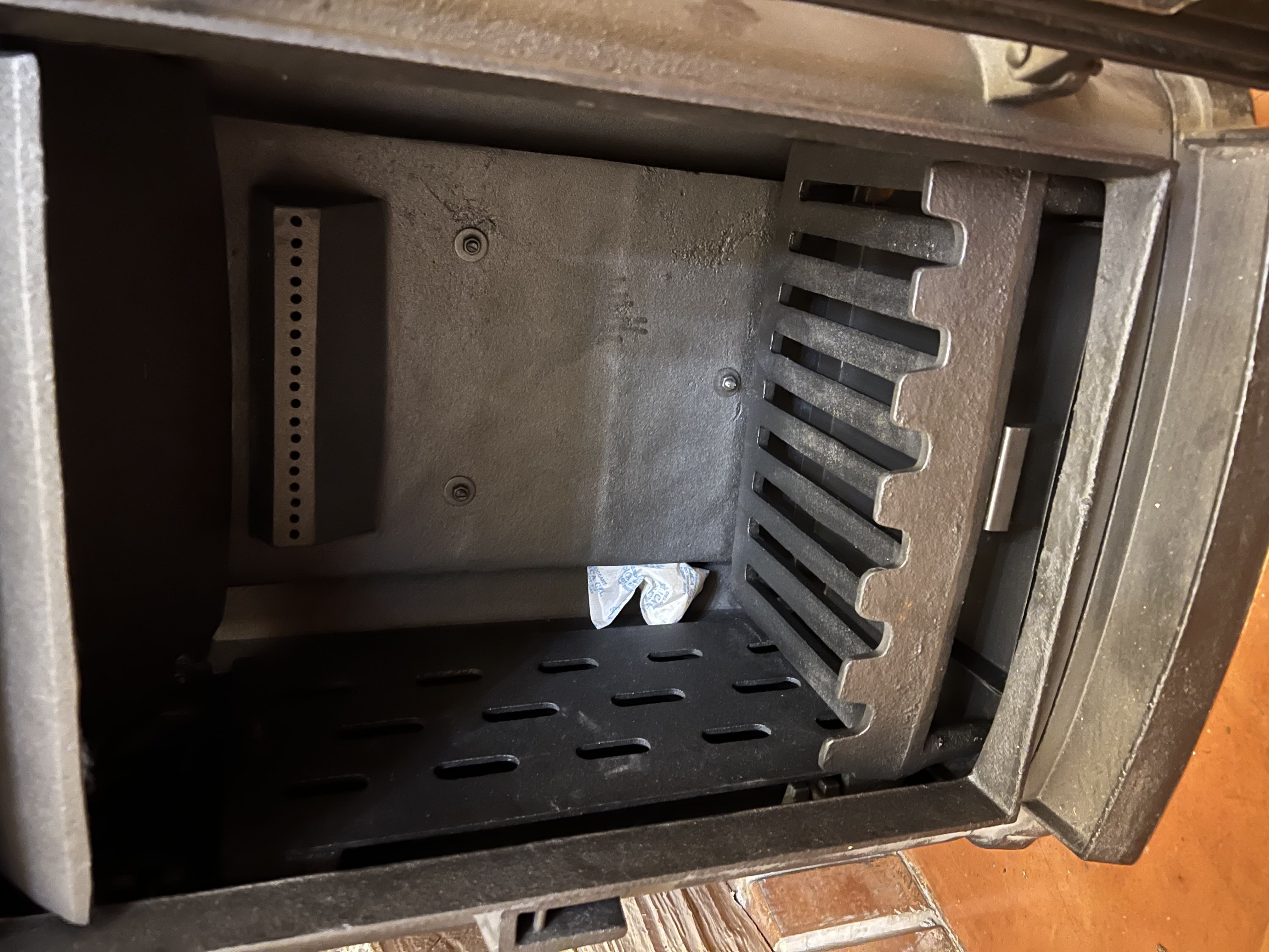 Stufa a legna ghisa 8,6kw nuova