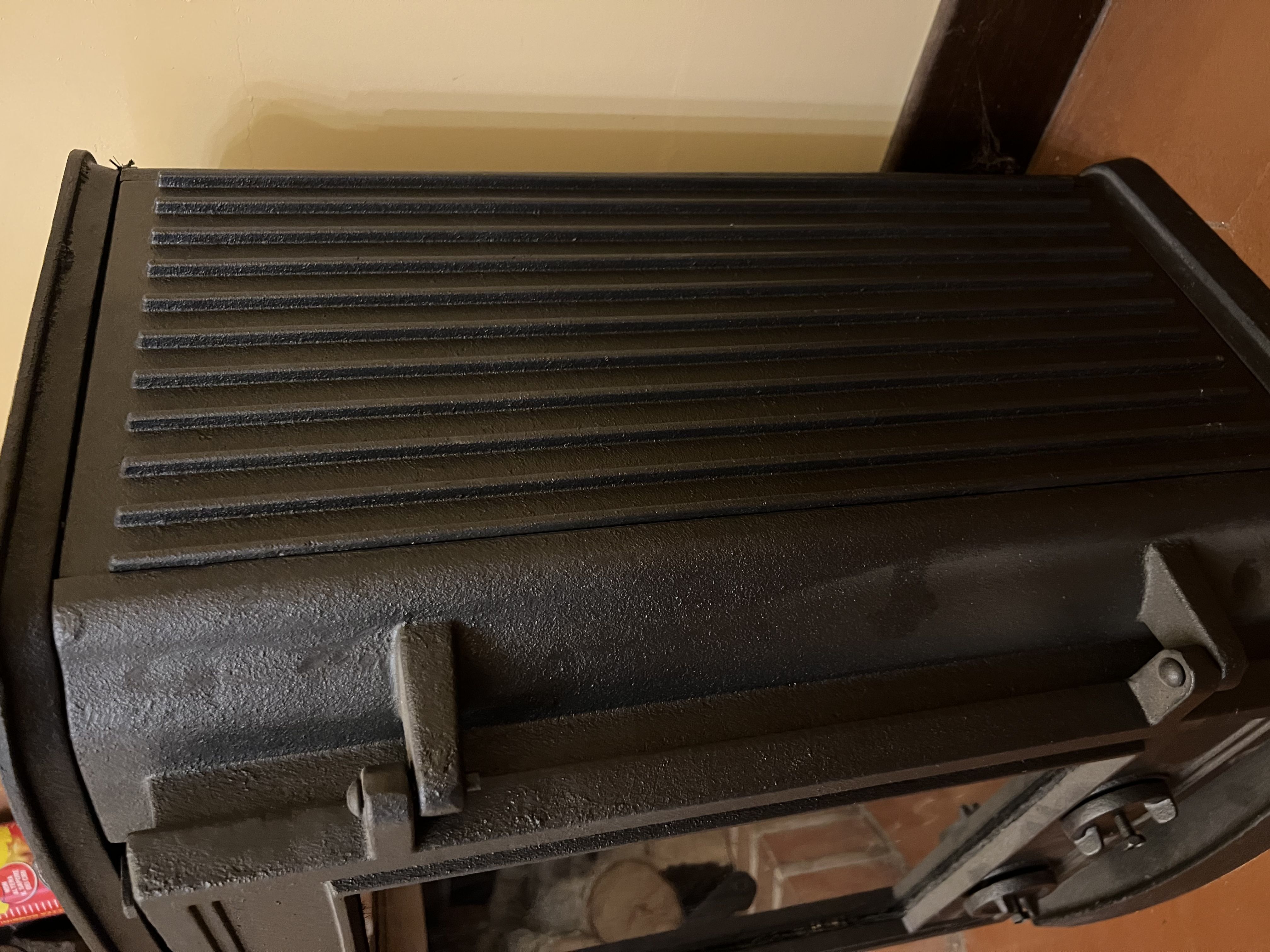 Stufa a legna ghisa 8,6kw nuova