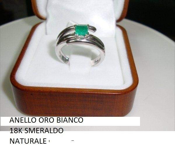 Anello oro bianco